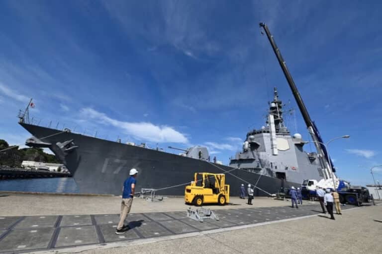 Yaponiya jangovar kemasi AQSh raketalari bilan qurollantiriladi