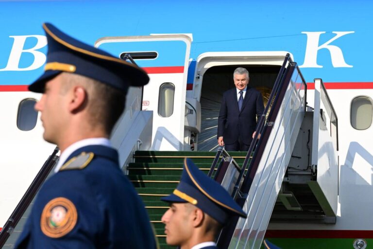 Mirziyoyev Ozarbayjonda qanday kutib olindi