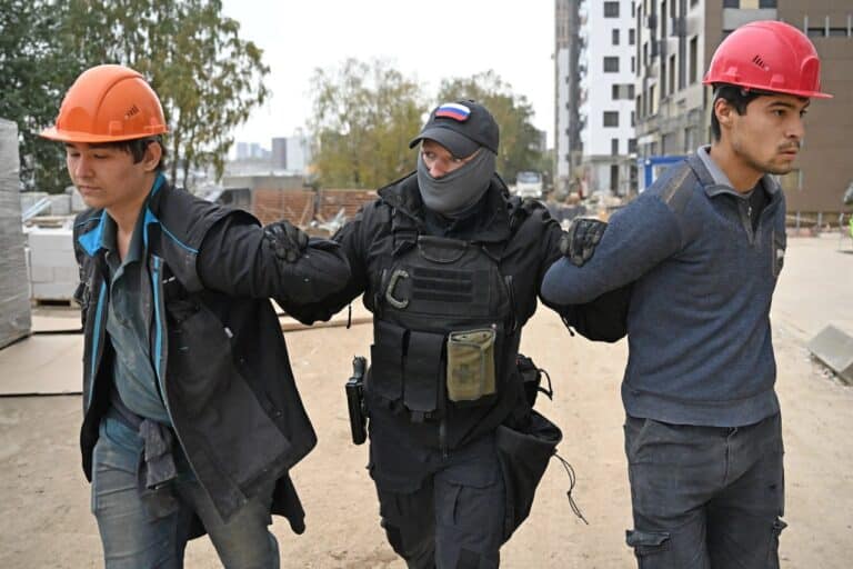 Rossiya 770 ming nafar migrantga nisbatan deportatsiya rejimini joriy etdi