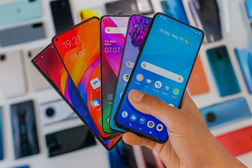 Smartfonlar Foto: SI