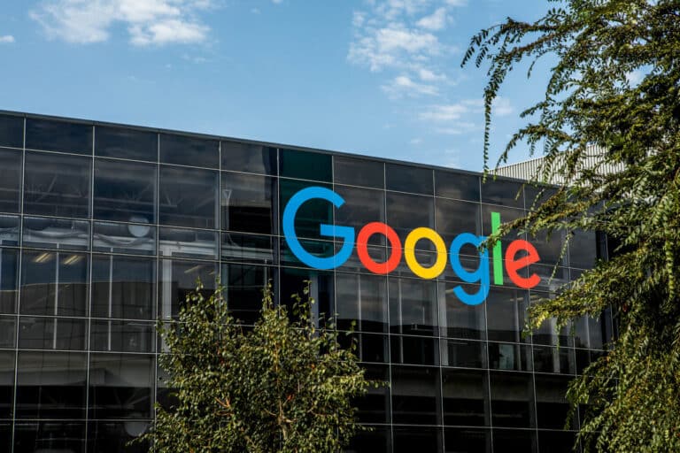 Google AQShdan tashqaridagi eng yirik SI markazini Hindistonda quradi