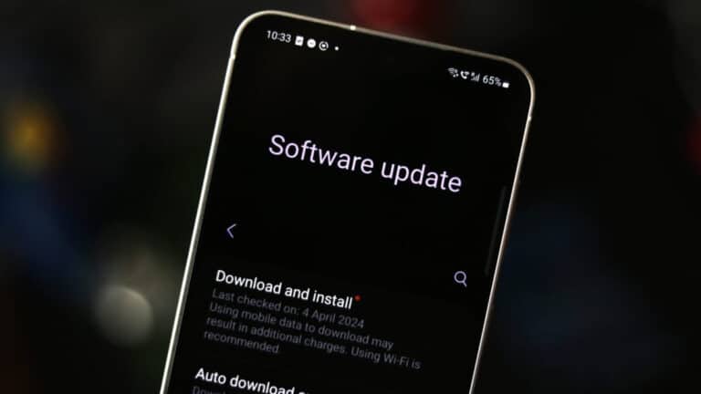 Samsung to‘rtta smartfon modeli uchun yangilanishlarni to‘xtatdi