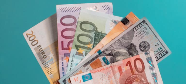 17-oktabr kuni xorijiy valyutalarni qaysi banklarda qulay narxda almashtirish mumkin