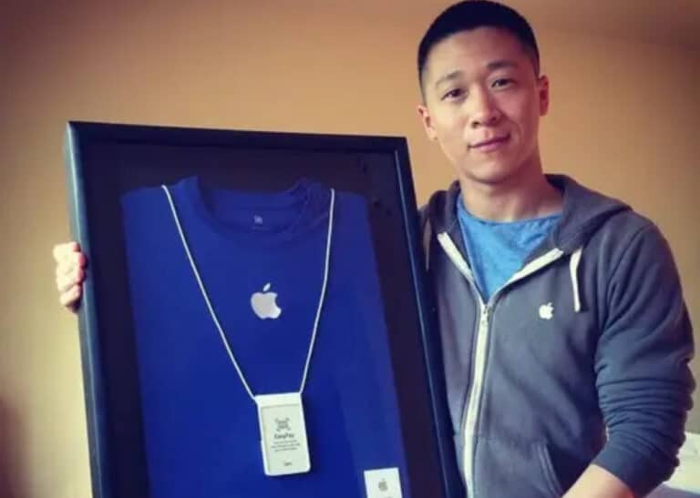Экс-сотрудник Apple рассказал, как стал мемом и почему сменил фамилию