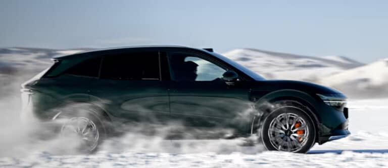 Zeekr 7X elektromobili 6 yillik kafolat bilan taqdim etildi