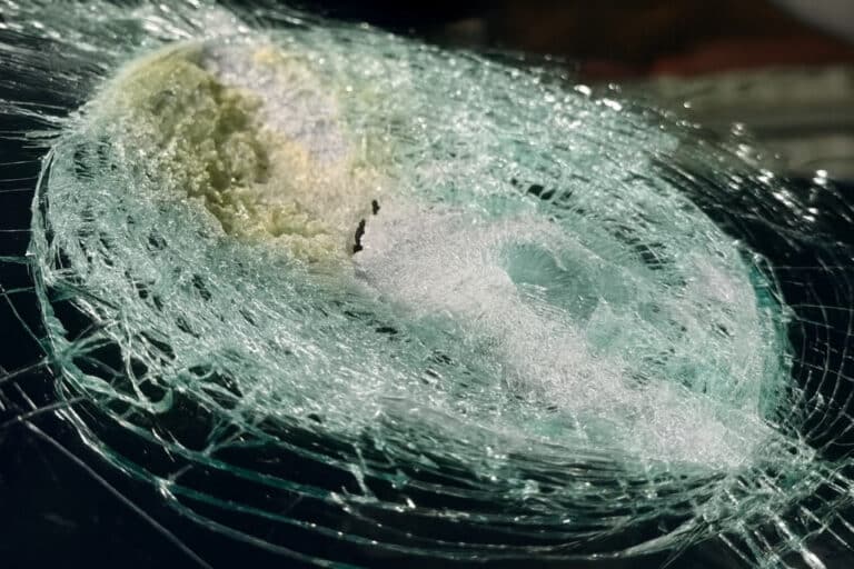 Avstraliyada Tesla elektromobiliga meteorit urildi