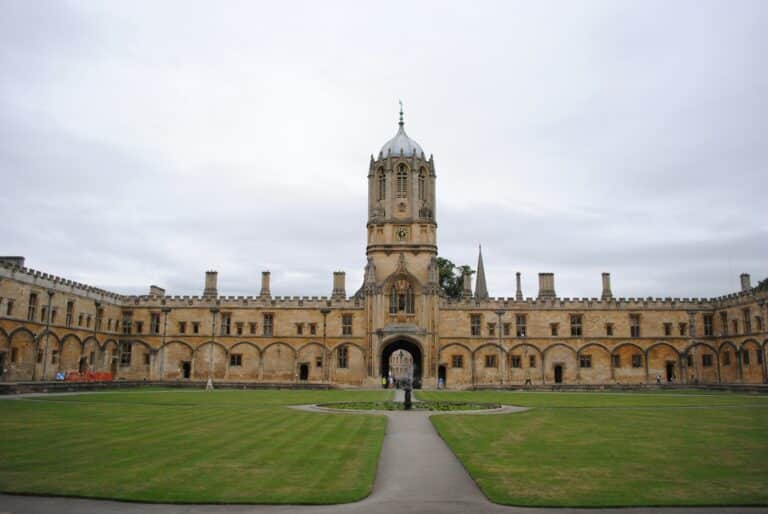 Oxford University Introduces Uzbek and Old Uzbek Language Courses