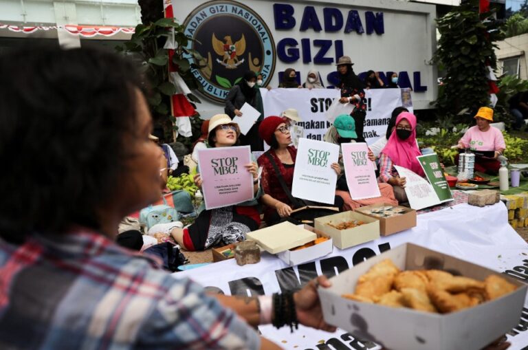 Indoneziyada 700 nafar o‘quvchi bepul ovqatdan zaharlandi