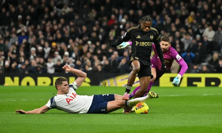 Тоттенхэм проиграл Фулхэму дома, несмотря на гол Кудуса