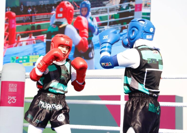 Рияд-2025: Азиза Мамурова и Севара Дилмуродова завоевали бронзовые медали в муай-тай