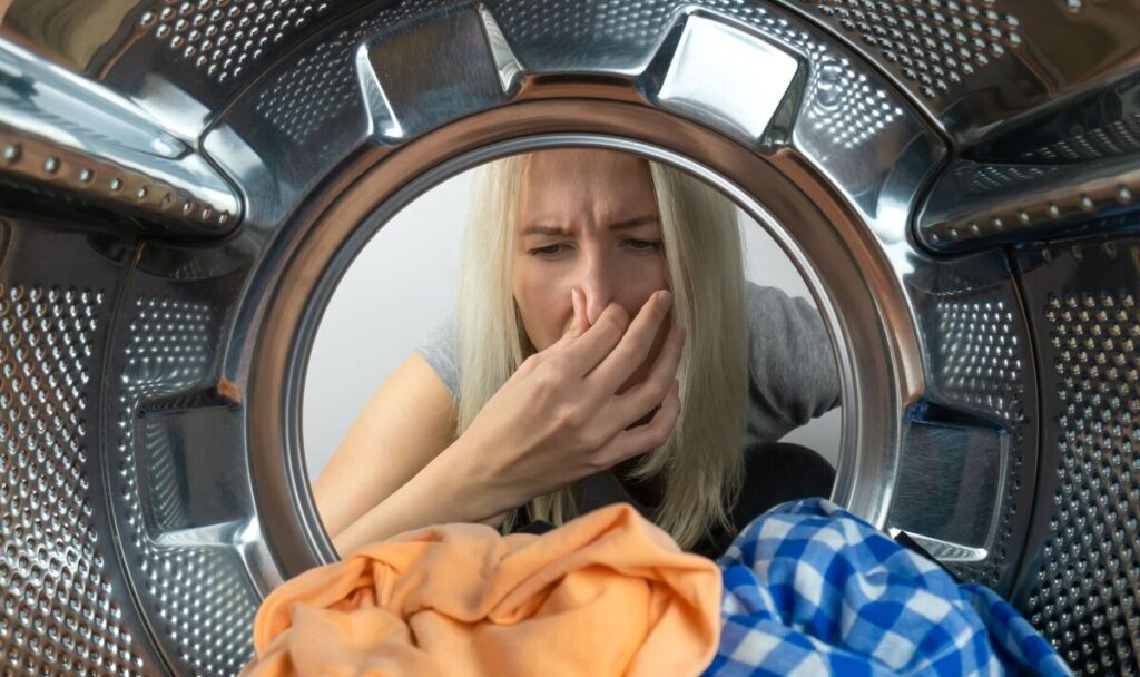 Запах из стиральной машины