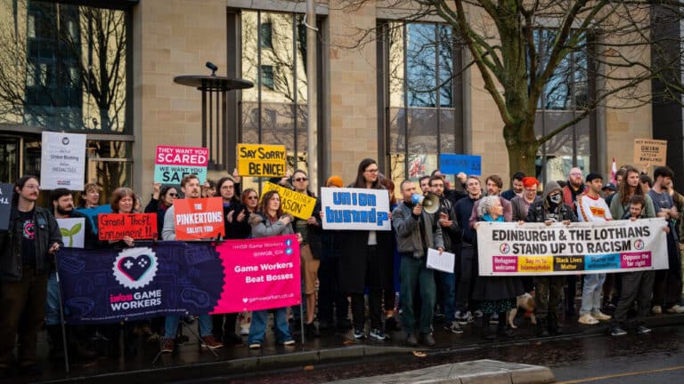 Разработчики игр серии GTA вышли на протесты