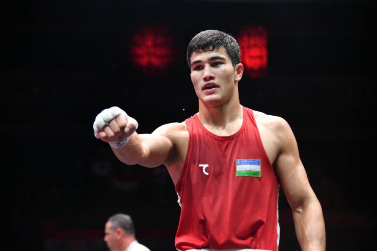 Умматалиев и Муйдинходжаев ярко дебютируют в профессиональном боксе