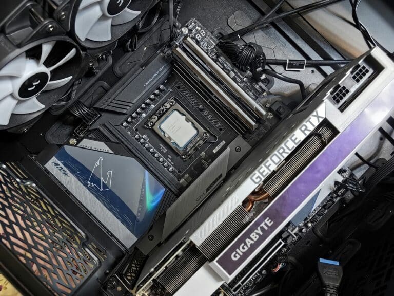 Белый дом против ограничения экспорта ИИ-чипов Nvidia — Bloomberg