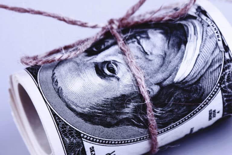 Dollar kursi o‘zgarishiga 2026-yilda qaysi omillar ta’sir qiladi