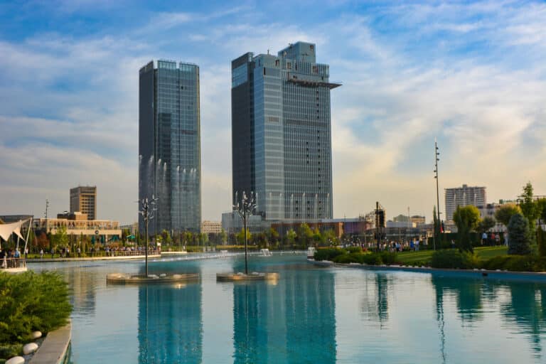 Октябрь принес рекорд по сделкам с жильем в Узбекистане