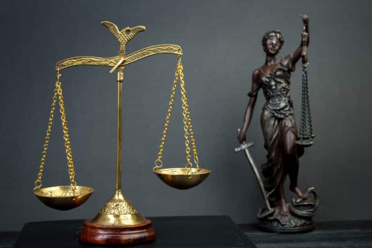 Узбекистан вводит бессрочные полномочия судей и новые правила их отбора