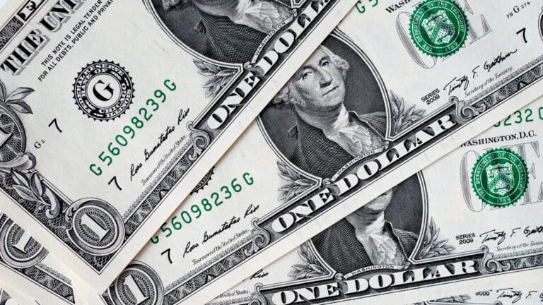 6-noyabr uchun valyuta kurslari e’lon qilindi