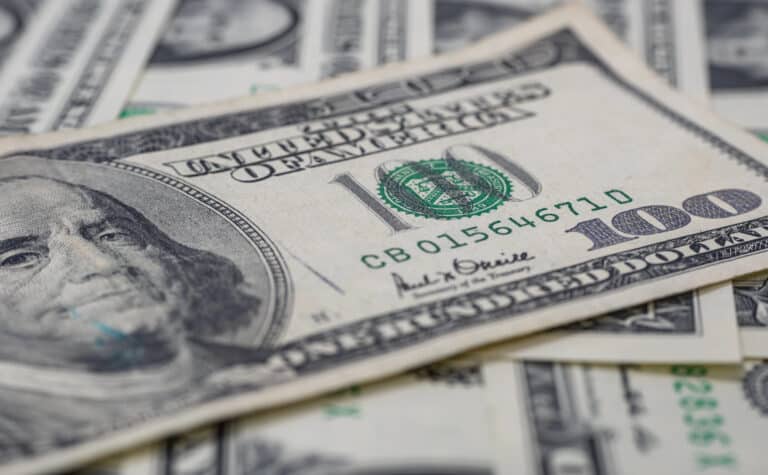 18-noyabr kuni xorijiy valyutalarni qaysi banklarda qulay narxda almashtirish mumkin