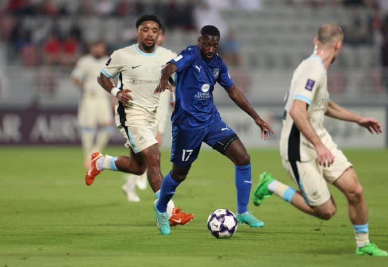 Аль-Духайль забивает четыре, Аль-Иттихад отвечает дублем Бензема