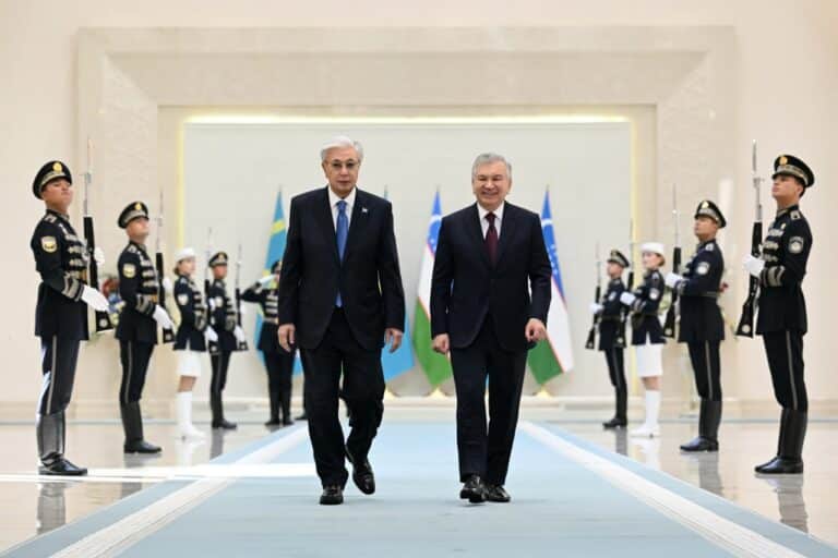 Tokayev Proposes Joint Development of Trans-Caspian Transport Route with Uzbekistan