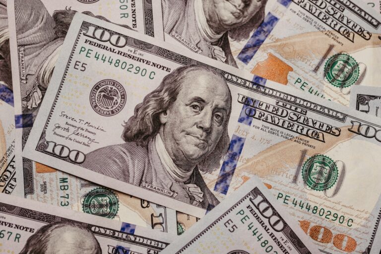 Как изменился курс валют в Узбекистане на 5 ноября