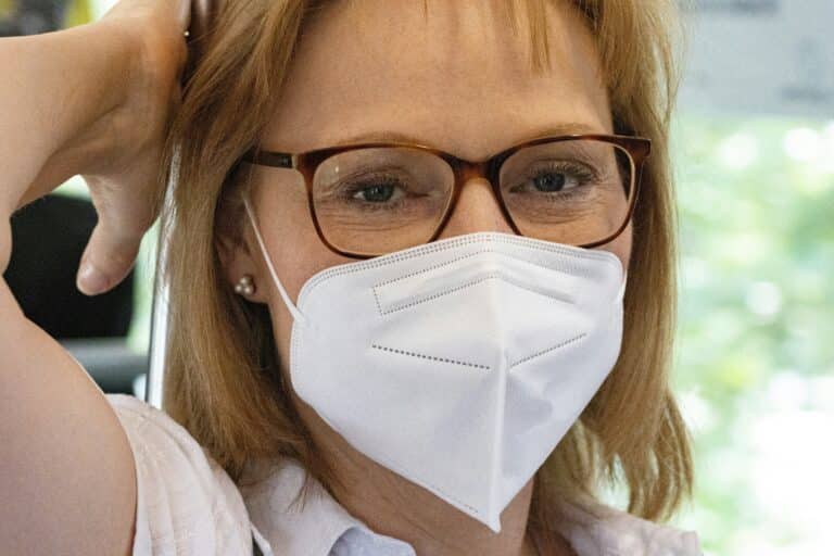 Аптеки столицы столкнулись с дефицитом респираторов