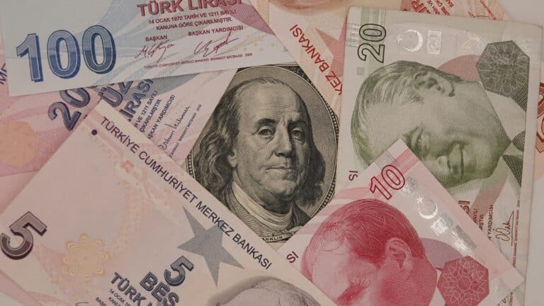 Более 1 тыс. турецких футболистов попались на ставках