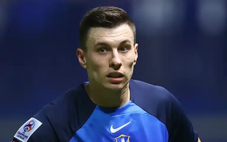 Форвард Пахтактора Игорь Сергеев может перейти в Крылья Советов