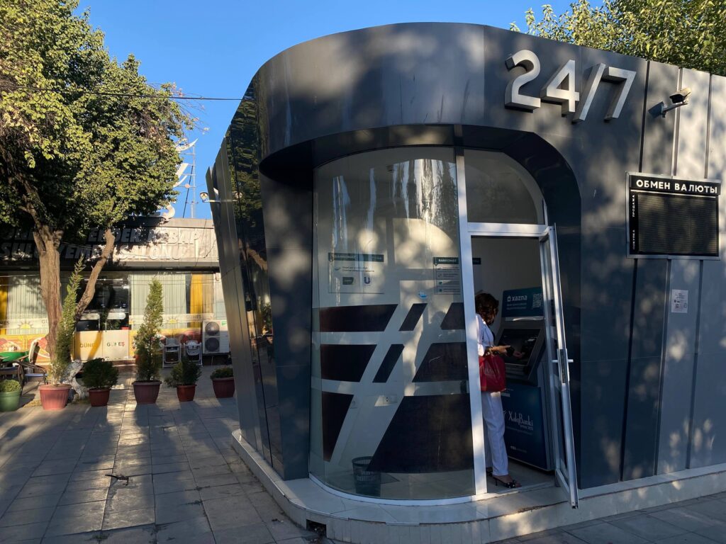 Dam olish kuni ishlaydigan banklar