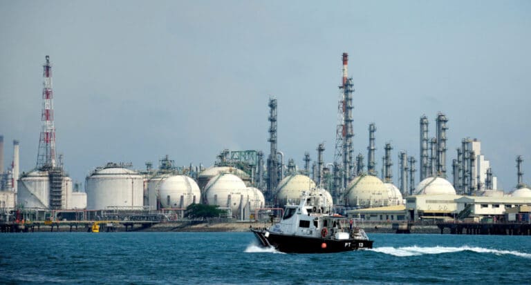 Avstraliya sanksiyalarga qaramay Rossiya neftini import qilmoqda