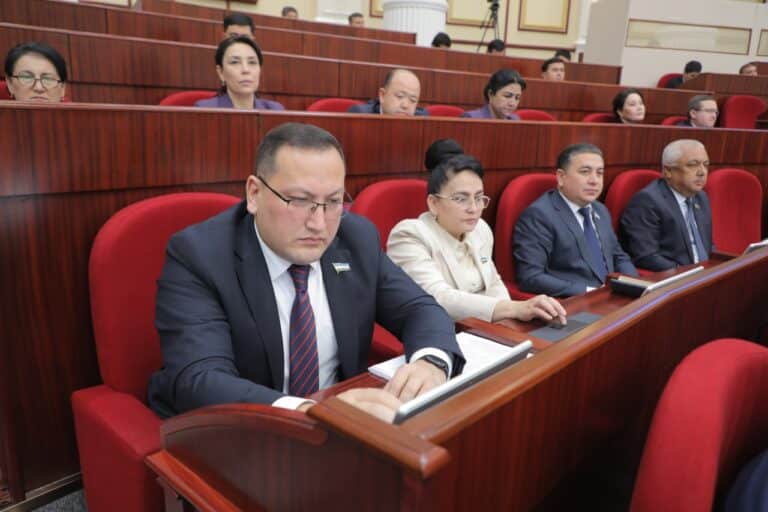 Узбекские законодатели одобрили договор с Венгрией о выдаче подозреваемых