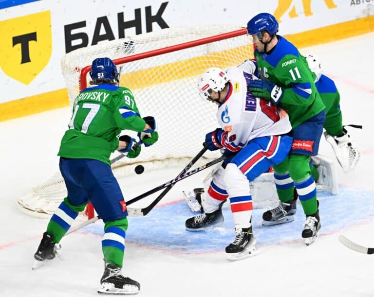 Салават Юлаев — СКА: уфимцы прервали серию поражений, обыграв армейцев в Уфе 2:1