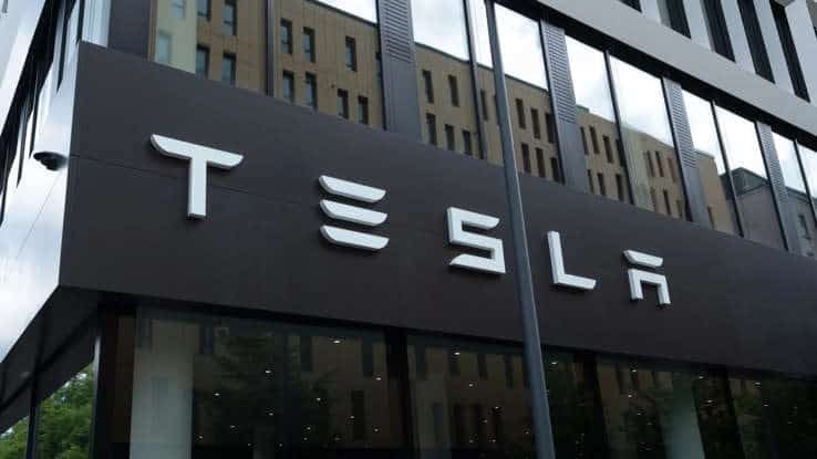 Ilon Mask Tesla uchun TeraFab loyihasini Texasda amalga oshirishni boshladi