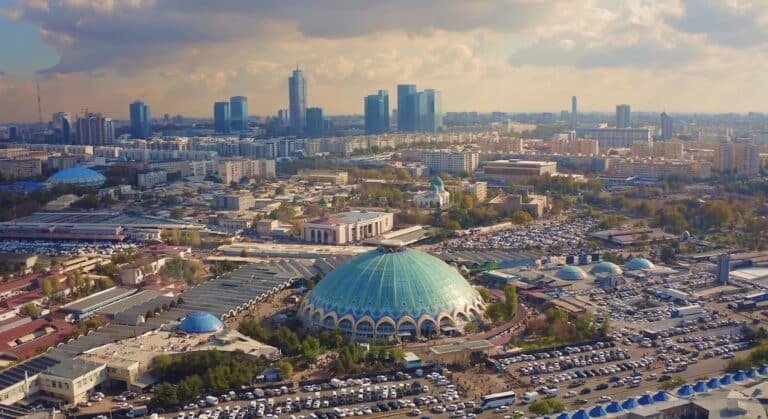 Qozog‘iston prezidenti tashrifi, «Oq ko‘prik» stansiyasidagi yangi temir yo‘l, Gubka Bobning yangi film treyleri — 14-noyabrning muhim yangiliklari