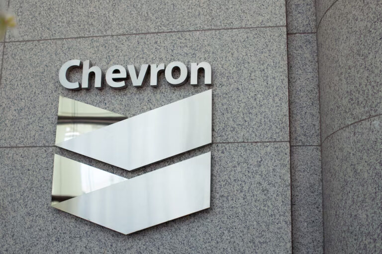 Amerikaning Chevron kompaniyasi «Lukoyl» aktivlariga qiziqish bildirdi