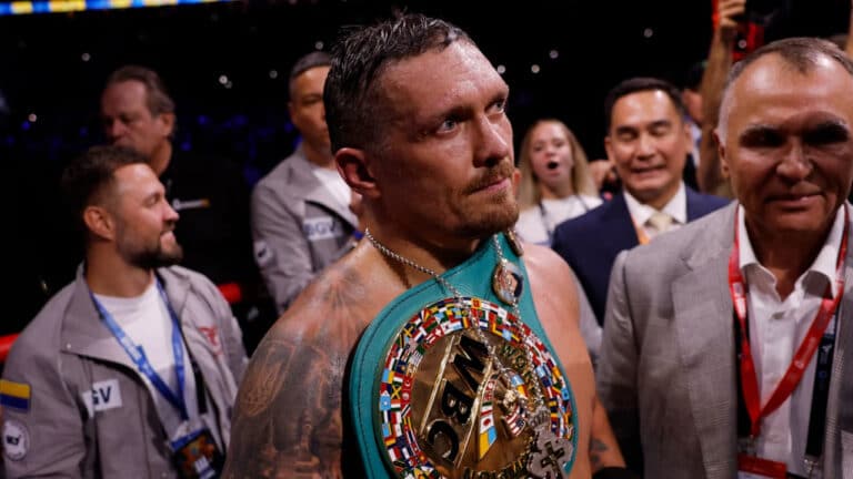 Usik WBO chempionlik kamaridan ayrildi