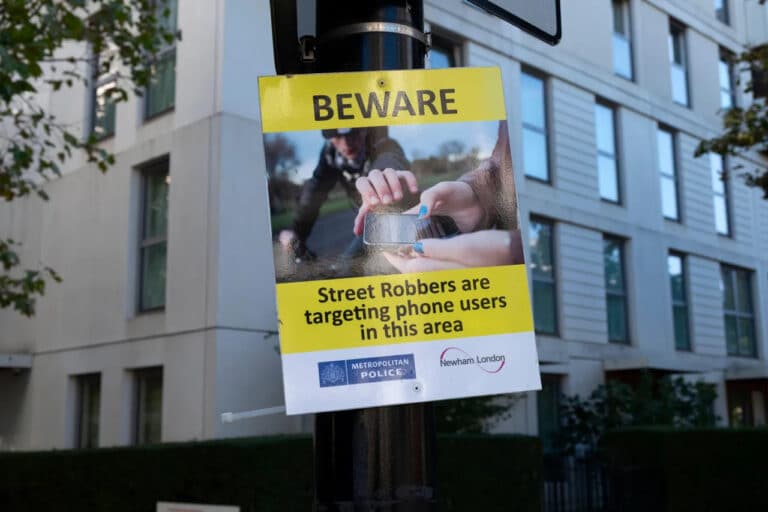 Londonda o‘g‘rilar faqat iPhone smartfonlarini o‘g‘irlamoqda