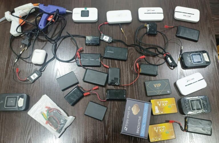 Namanganda attestatsiya imtihonlarida noqonuniy “bunker” fosh etildi