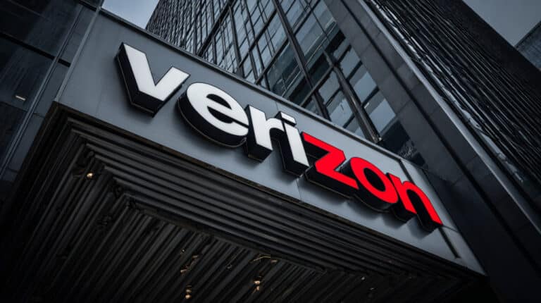 AQSh simsiz aloqa operatori 13 mingdan ortiq xodimni ishdan bo‘shatadi