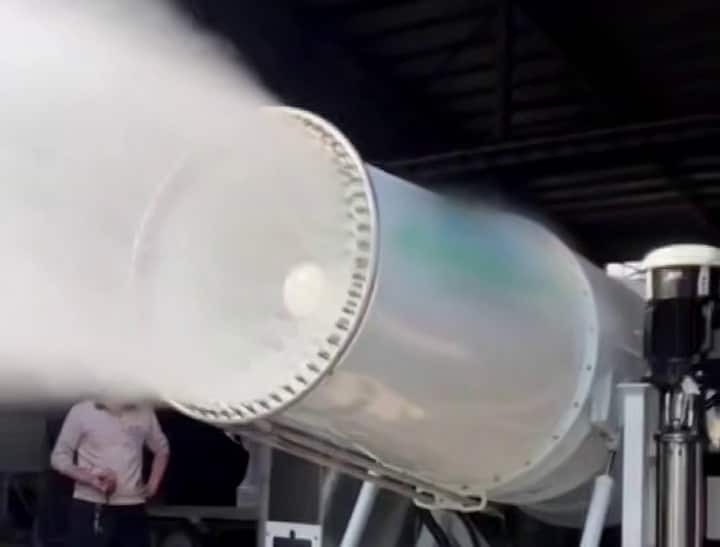 Toshkentda changlanishni kamaytirish uchun namlik purkovchi qurilma sinovdan o‘tkazilmoqda — video