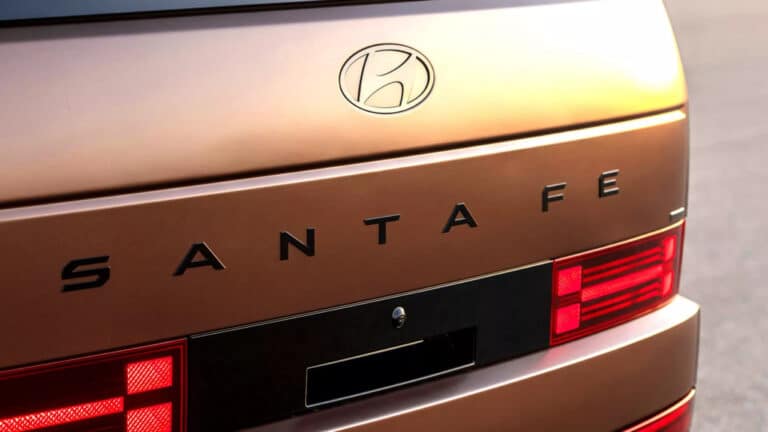 Hyundai 143 mingdan ortiq avtomobillarini orqa kamera nosozligi sababli servislarga chaqirmoqda