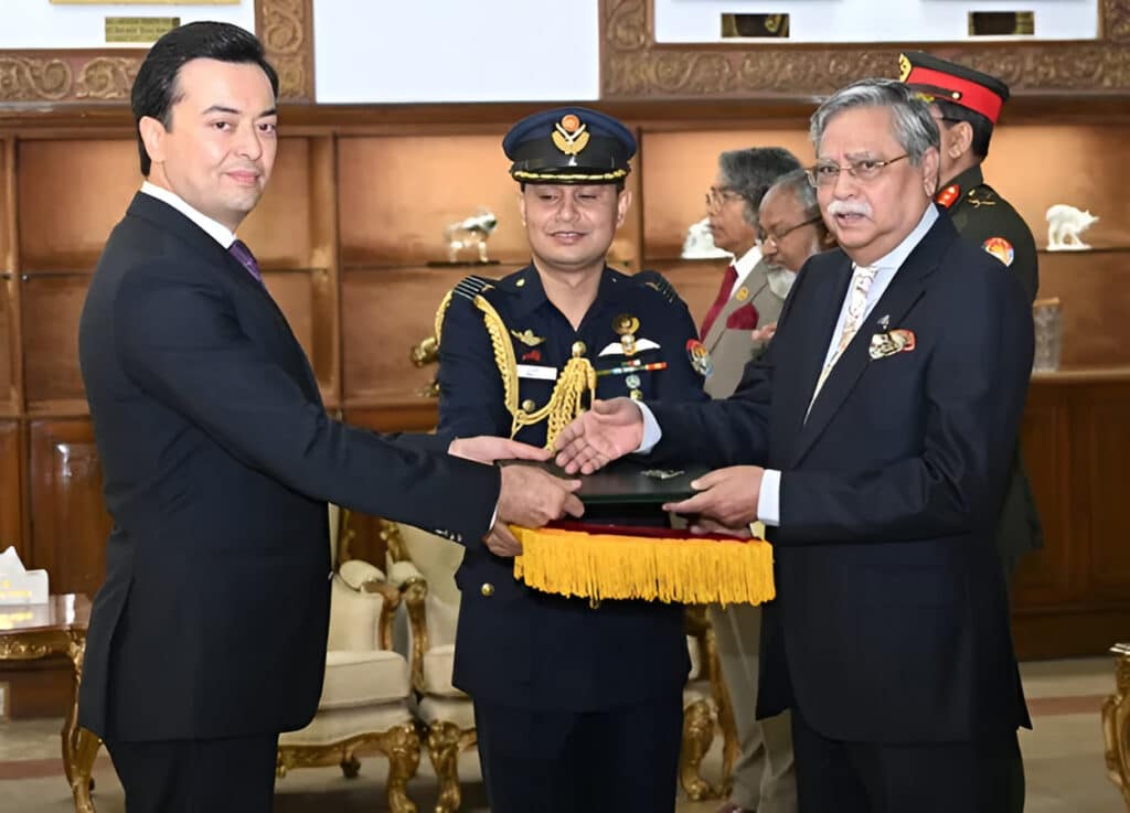 Сардор Рустамбаев