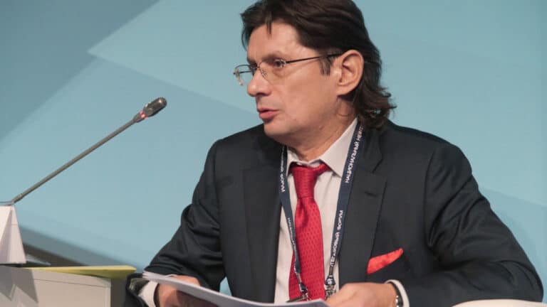 Leonid Fedun «Lukoil»dagi 10 foiz ulushini sotdi