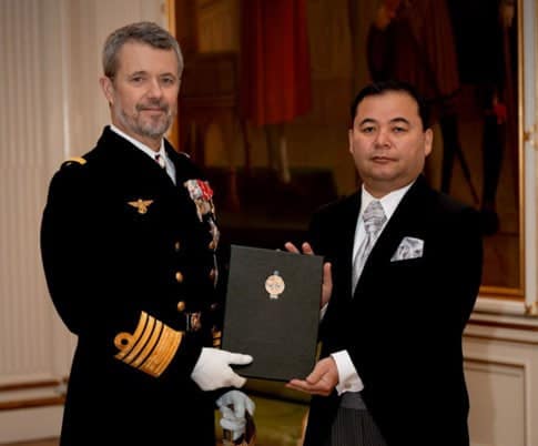 O‘zbekistonning yangi elchisi Daniya qiroliga ishonch yorliqlarini topshirdi