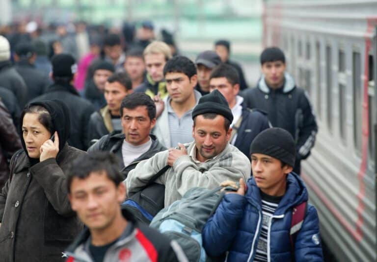 Russia Expels 4,300 Illegal Migrants