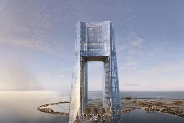 В Дубае открыли самый высокий отель в мире