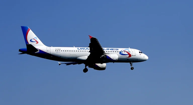 Рейс Ural Airlines из Москвы в Карши перенаправили в Самарканд