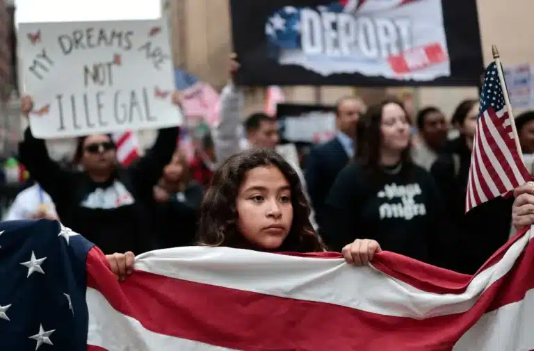 US Halts Immigration Cases from Turkmenistan and Afghanistan