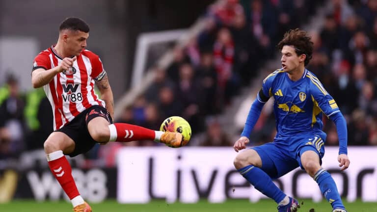 Жесткая борьба и равный счет: Сандерленд и Лидс разошлись миром